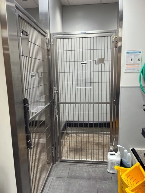 Run kennels in the Coon Rapids hospital