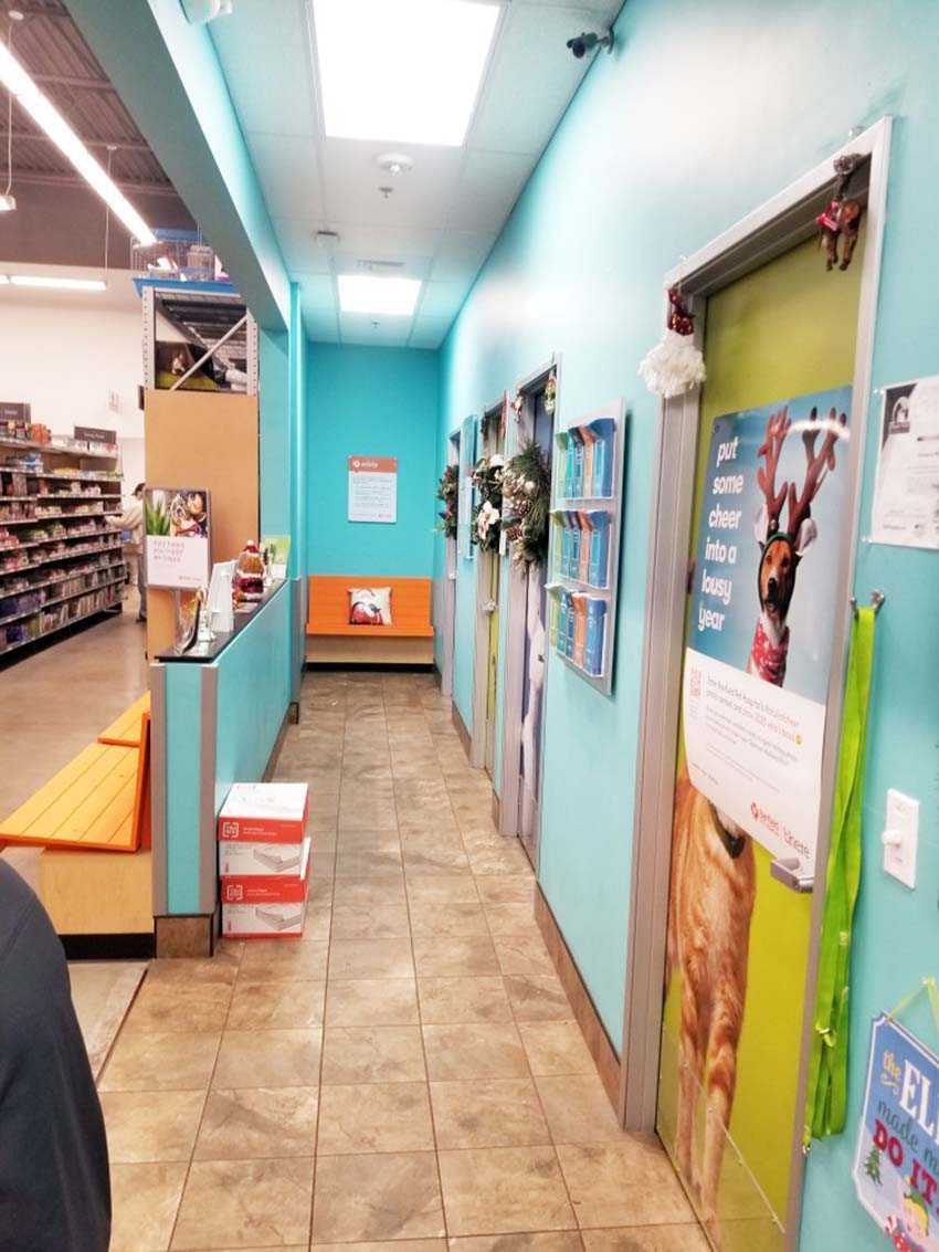 The lobby of the Banfield Pet Hospital