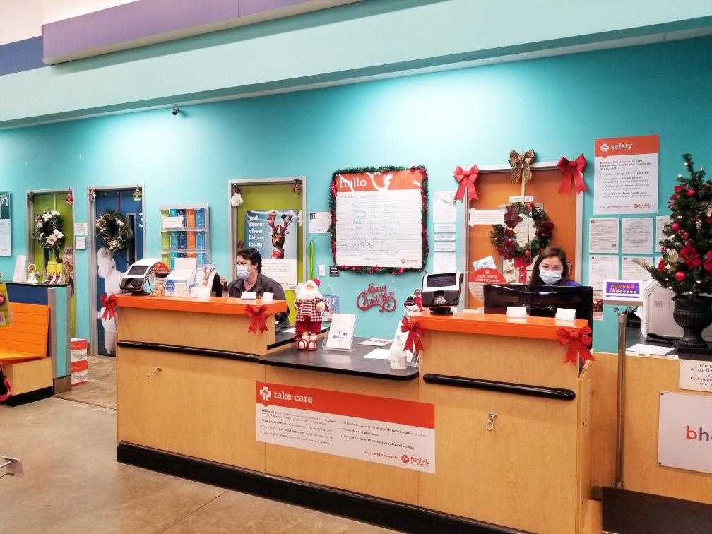 The front desk at the Banfield Pet Hospital