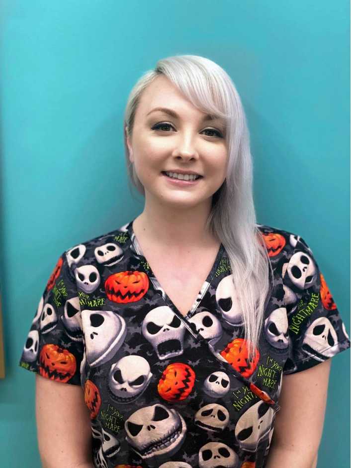 A female Banfield Associate
