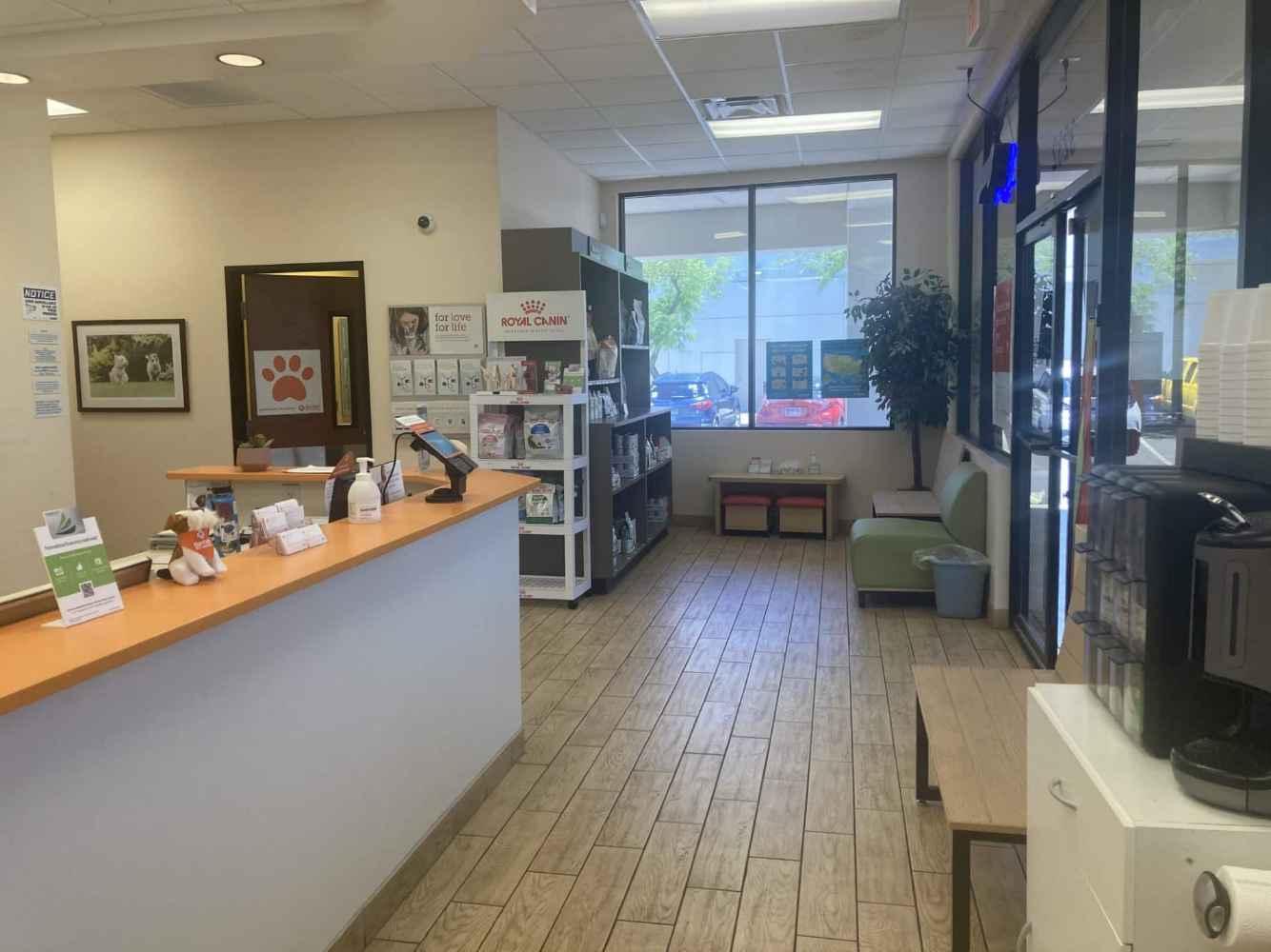 The front desk/lobby of the Shea Banfield hospital